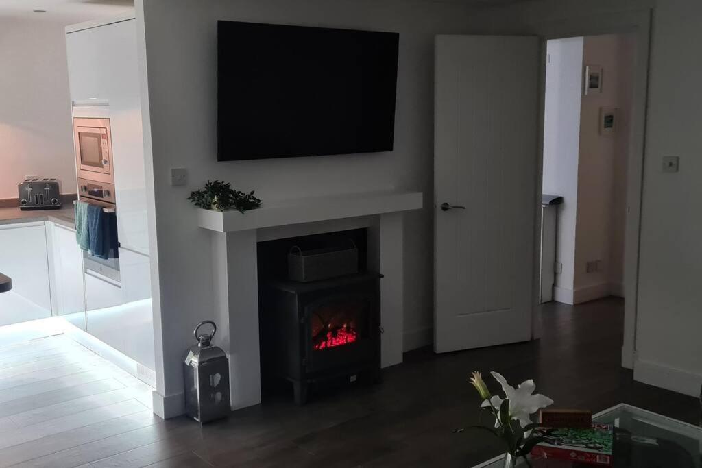 Stunning Refurbished 1 Bedroom, Harbour Apartment. Ayr Exteriör bild