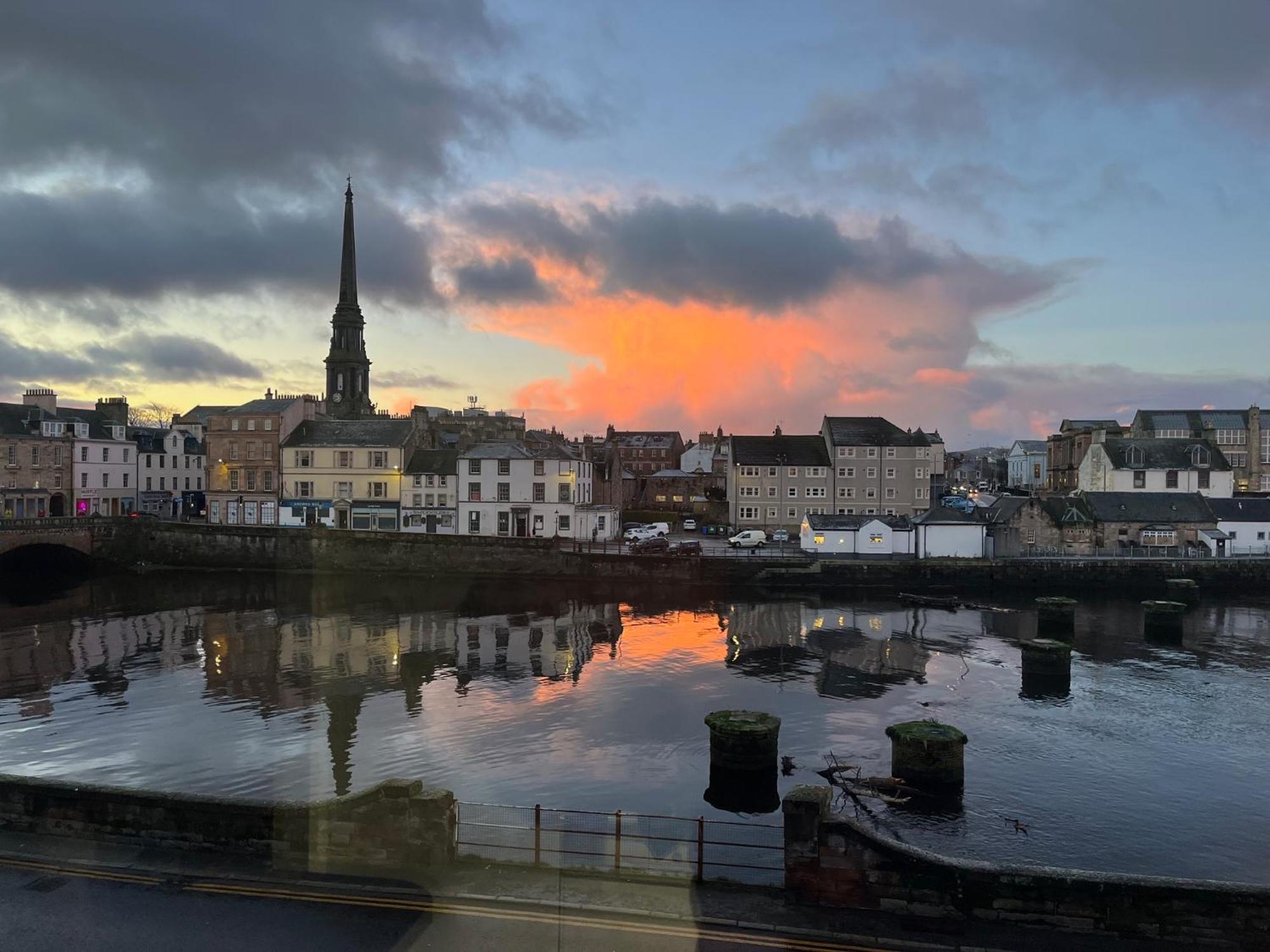 Stunning Refurbished 1 Bedroom, Harbour Apartment. Ayr Rum bild